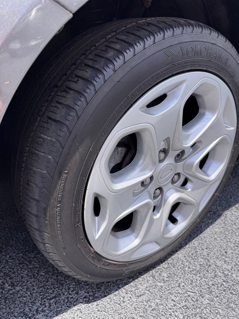 Used 2011 Ford Fusion SE w/ 201A Rapid Spec Order Code FWD image 25