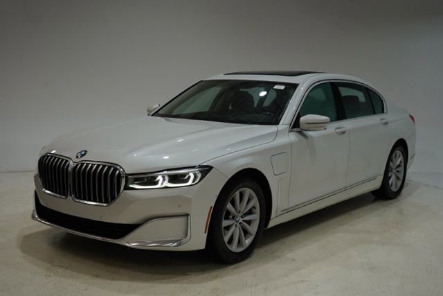 Used 2020 BMW 745e xDrive image 3