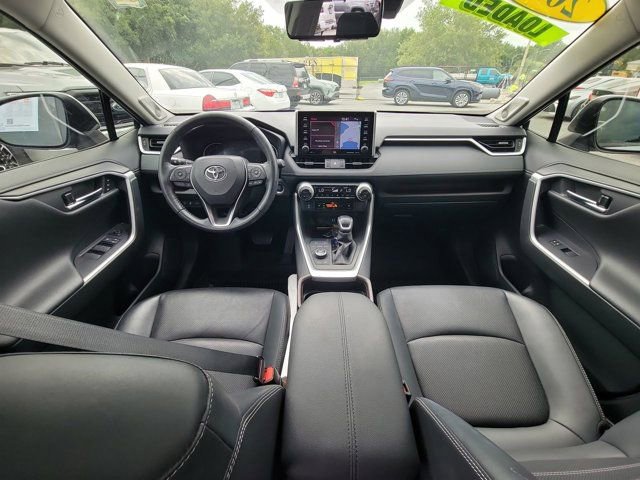Used 2019 Toyota RAV4 Limited AWD/4WD image 2