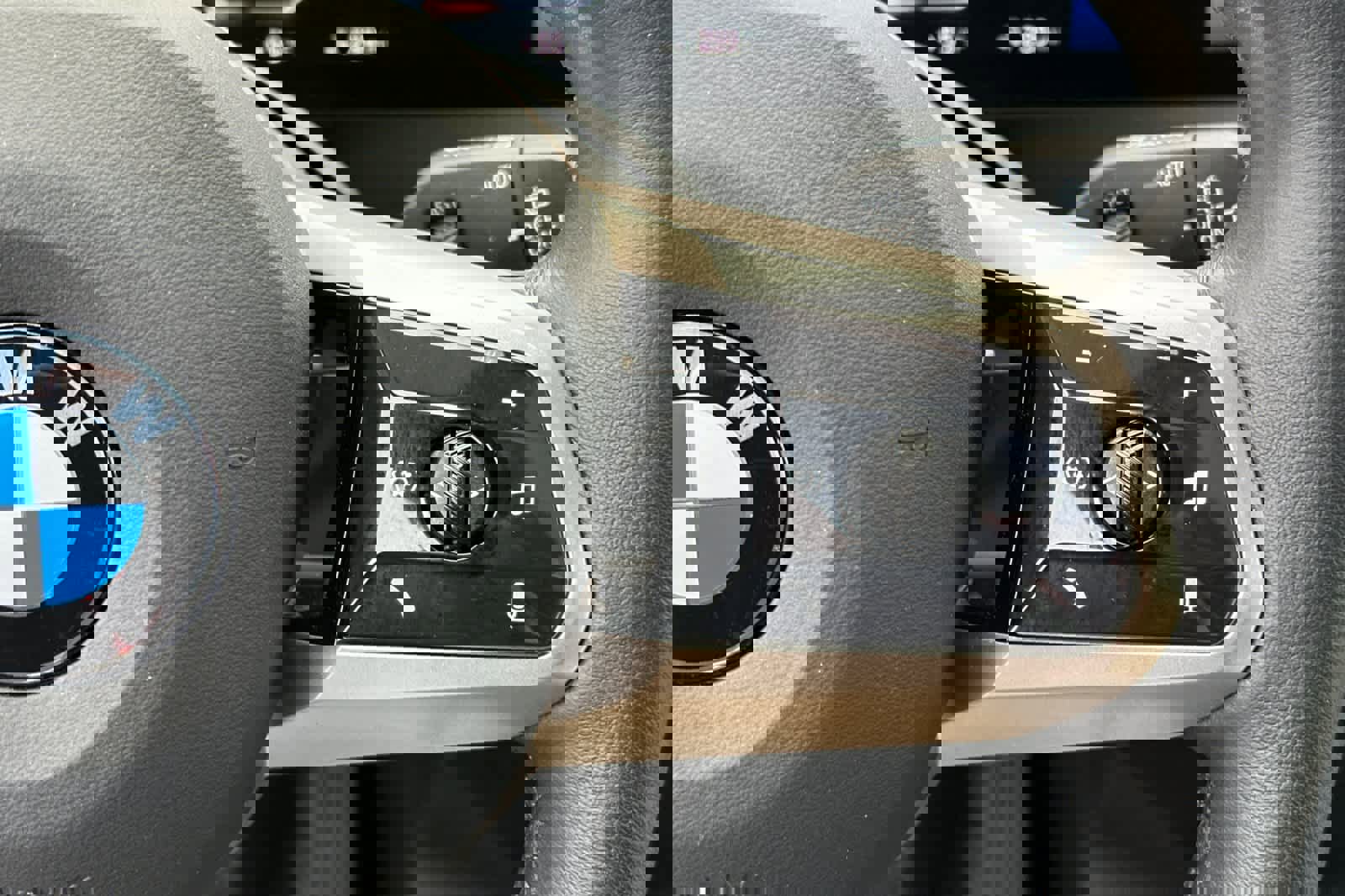 Used 2026 BMW iX xDrive45 w/ Executive Package image 28