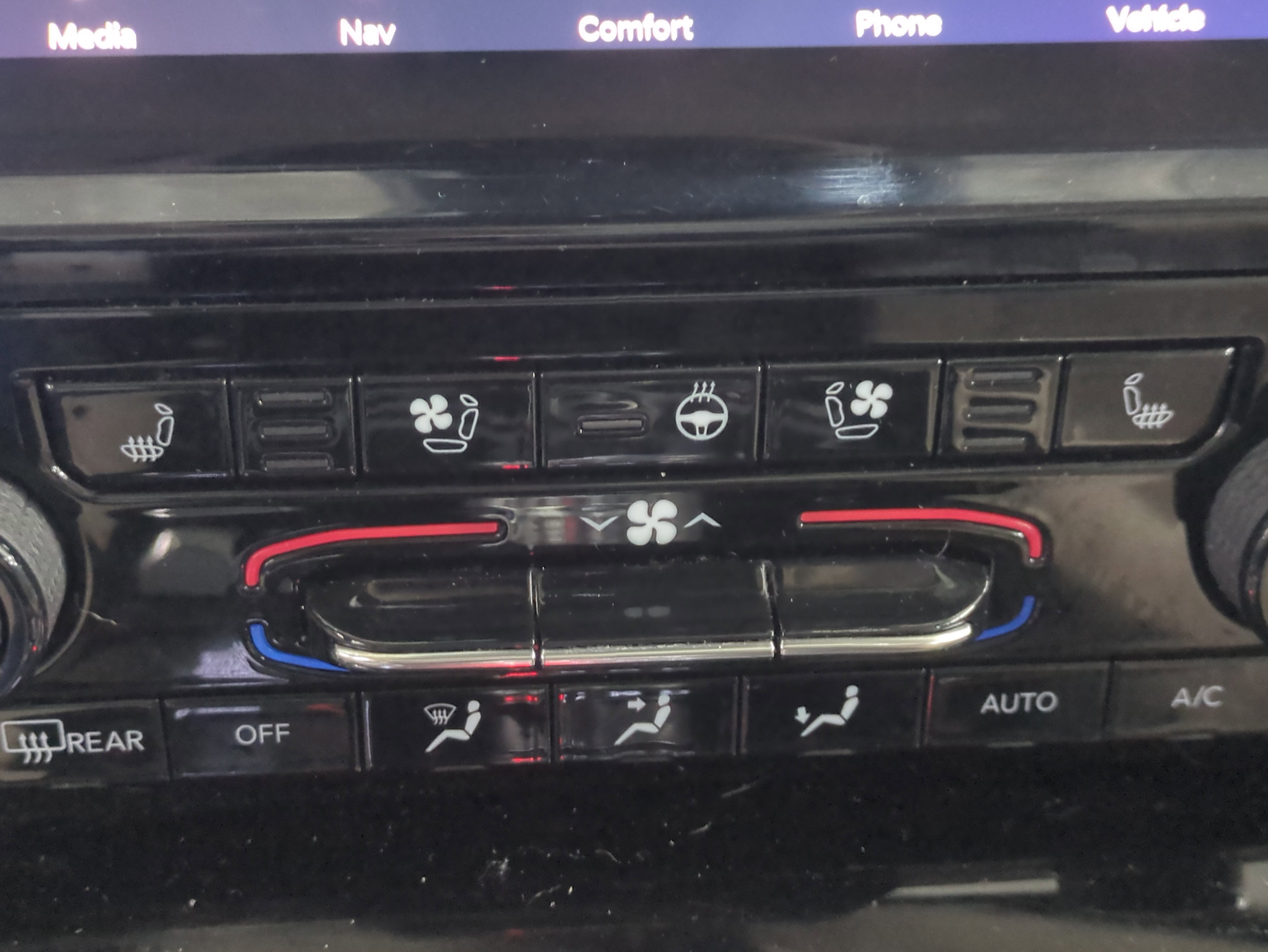 Certified 2021 Jeep Grand Cherokee L Limited w/ Luxury Tech Group II image 26