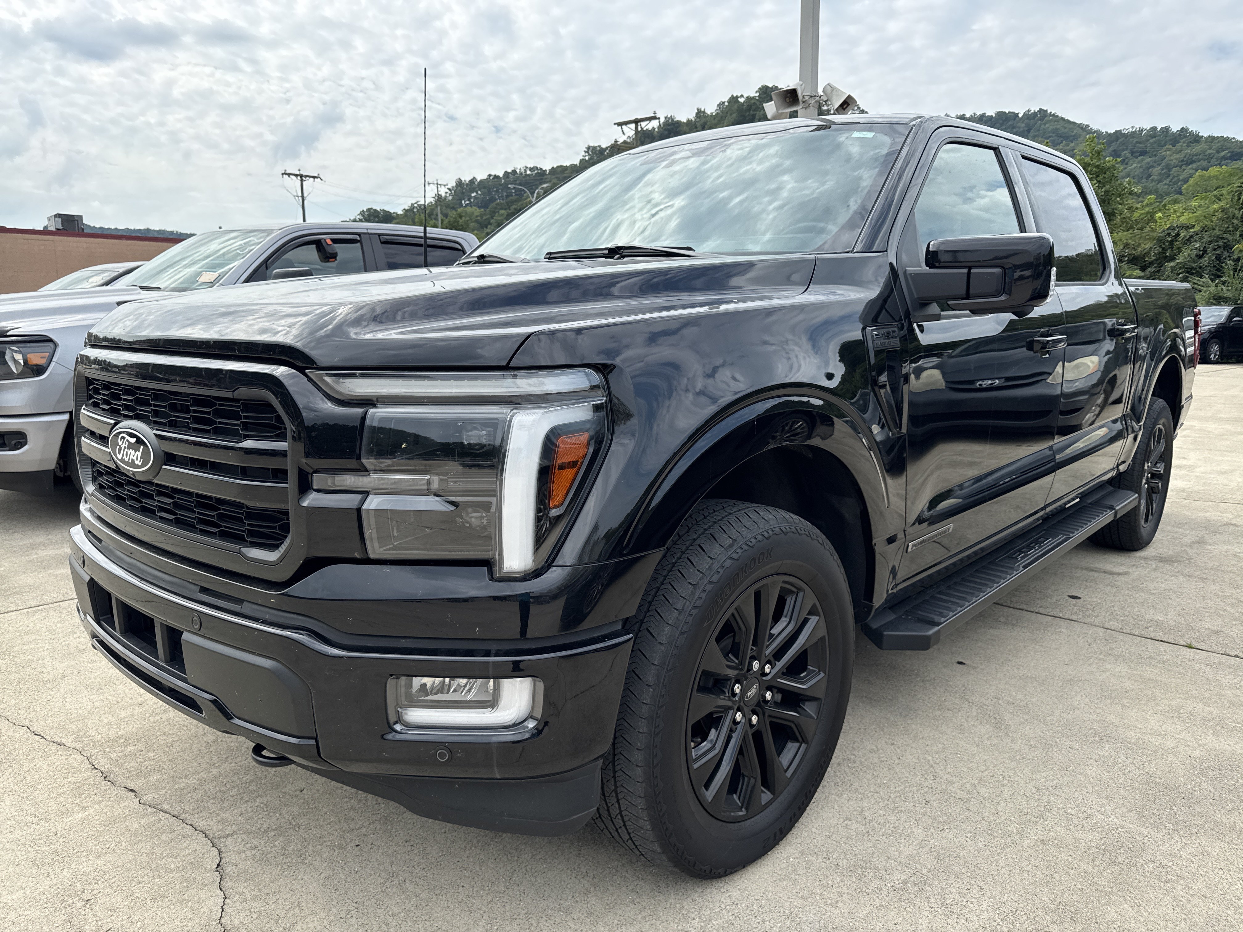 Used 2024 Ford F150 Lariat w/ Equipment Group 502A High AWD/4WD image 3