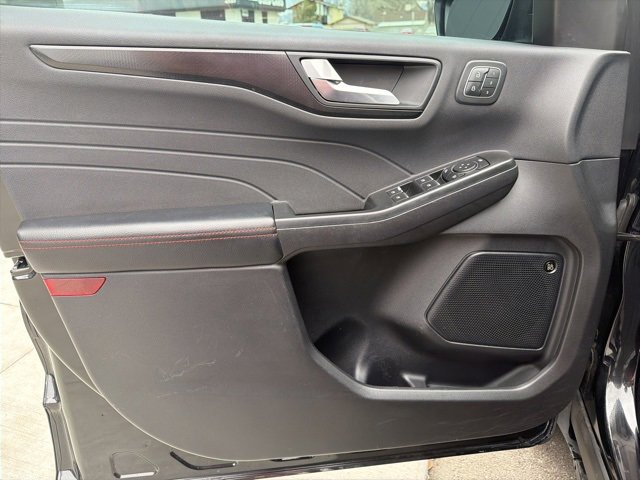 Used 2022 Ford Escape SEL w/ SEL Stealth AWD Package image 19