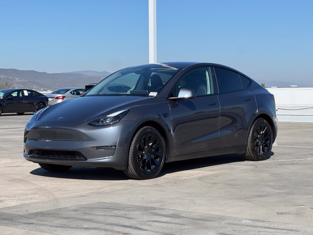 Used 2023 Tesla Model Y Long Range AWD/4WD image 7