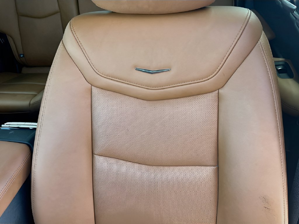 Used 2025 Cadillac XT5 Premium Luxury w/ Technology Package FWD image 35