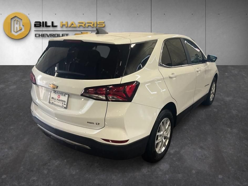 Used 2024 Chevrolet Equinox LT image 2