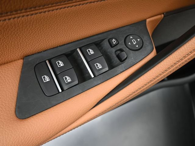 Used 2022 BMW 540i w/ Premium Package image 13