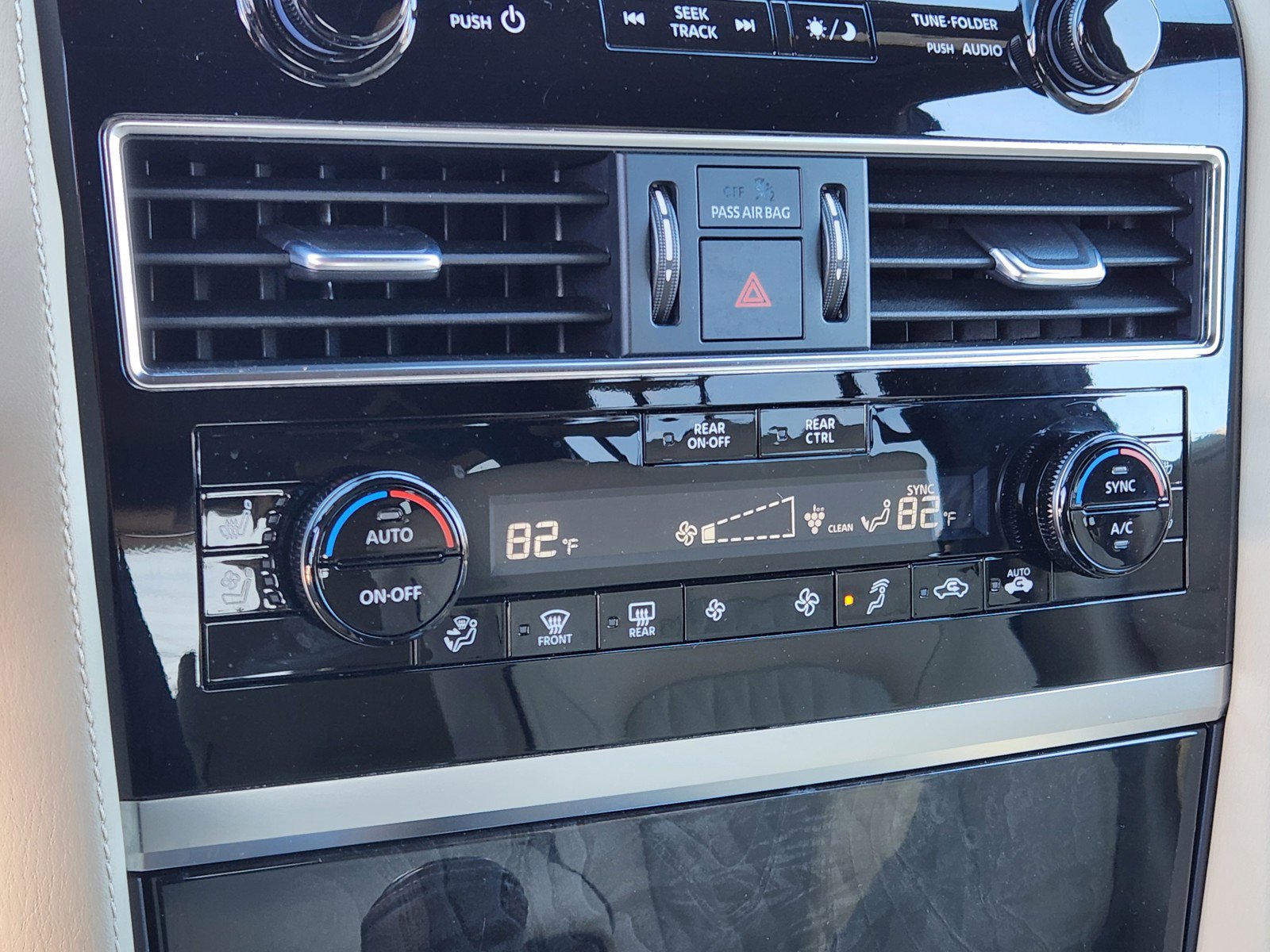 Used 2024 INFINITI QX80 Sensory w/ Cargo Package image 21