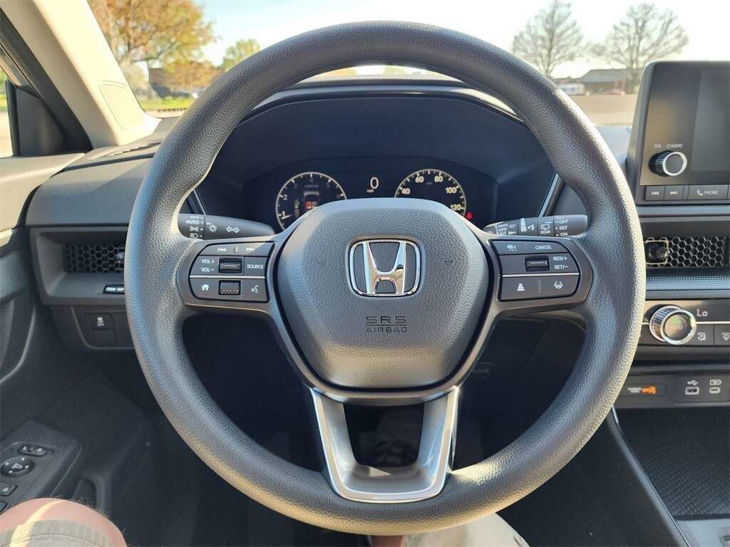 Used 2024 Honda CR-V EX image 25
