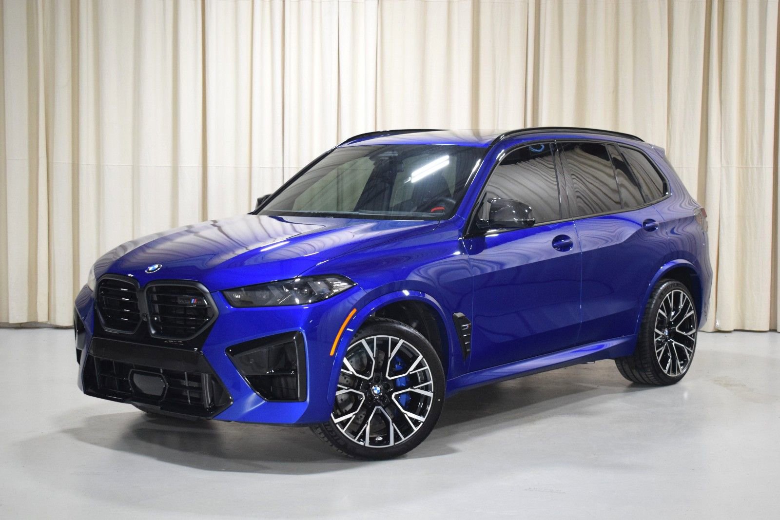 Used 2025 BMW X5 M Competition AWD/4WD image 1