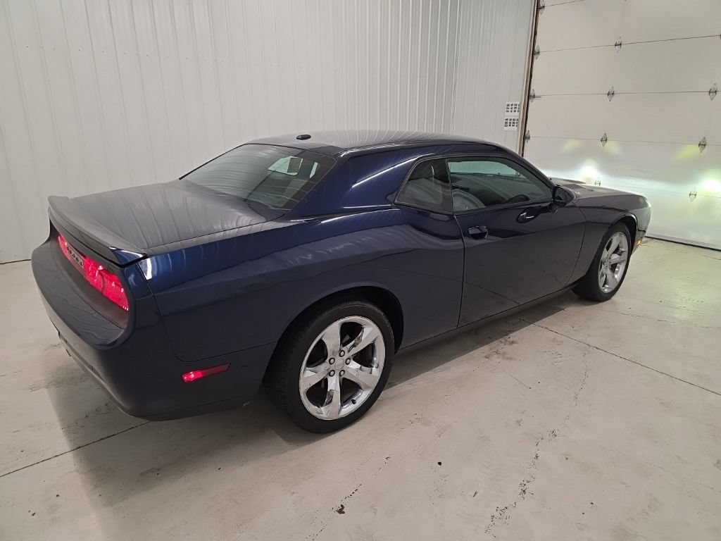 Used 2014 Dodge Challenger SXT Plus RWD image 6