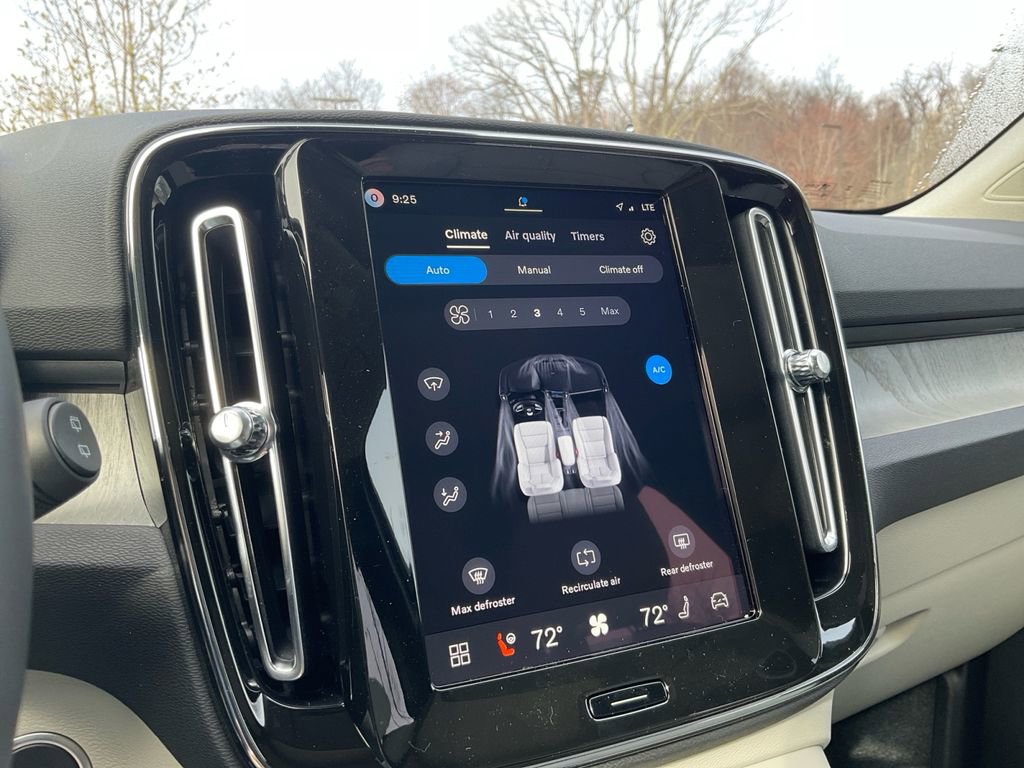 New 2026 Volvo XC40 B5 Plus w/ Protection Package Premier image 23