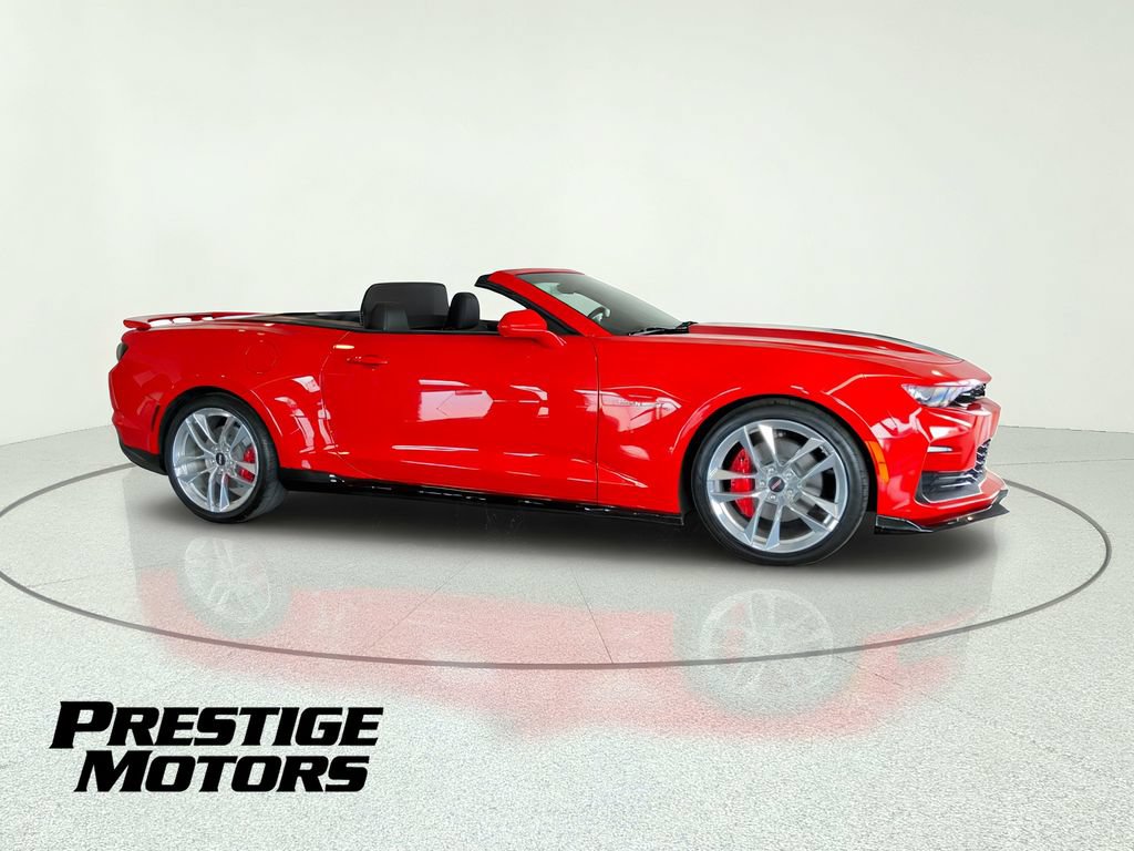 Used 2021 Chevrolet Camaro SS RWD image 3