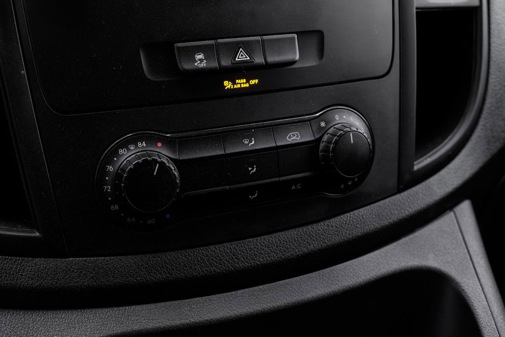 Used 2023 Mercedes-Benz Metris image 22