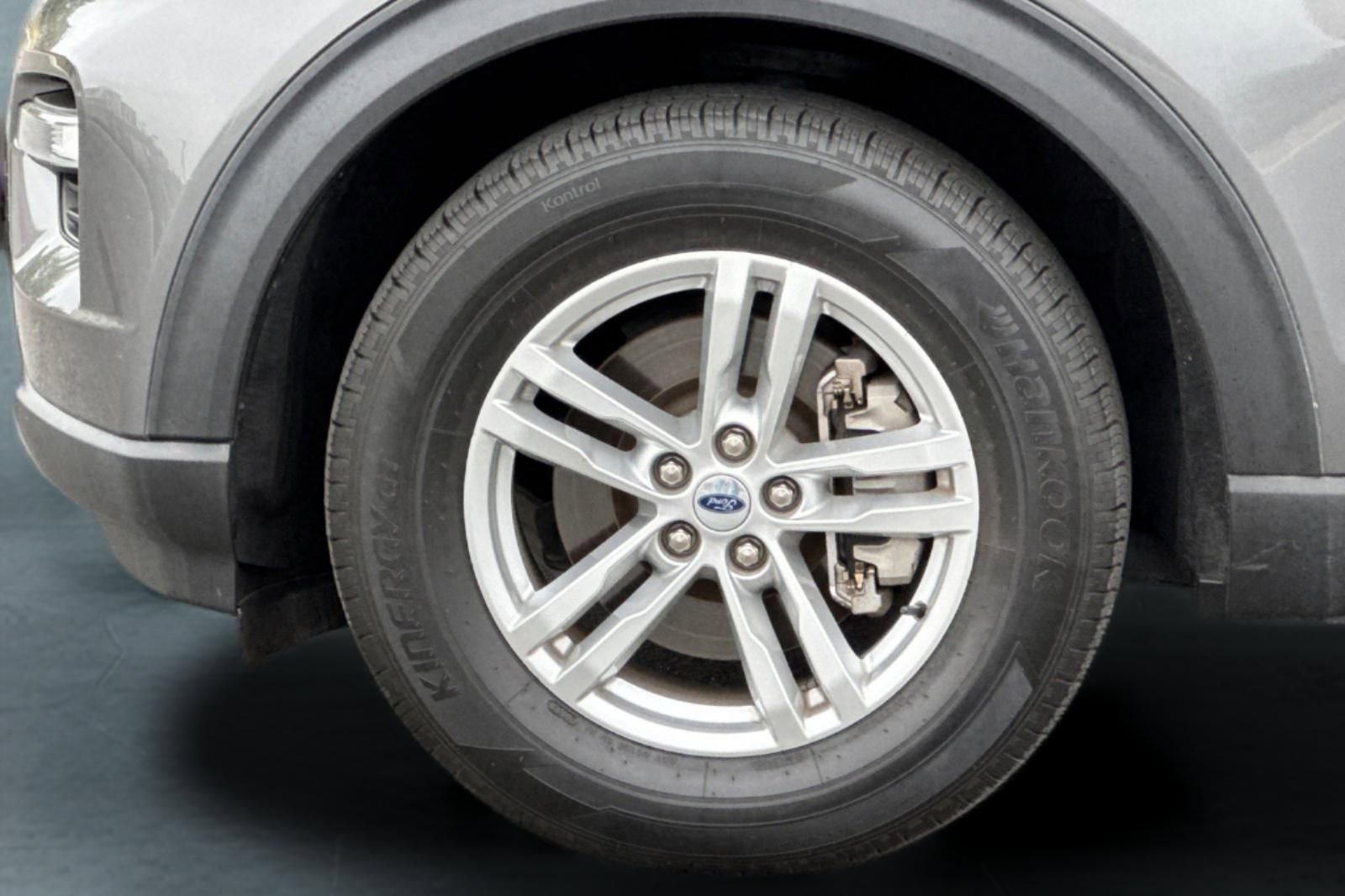 Certified 2023 Ford Explorer XLT w/ Equipment Group 202A image 32