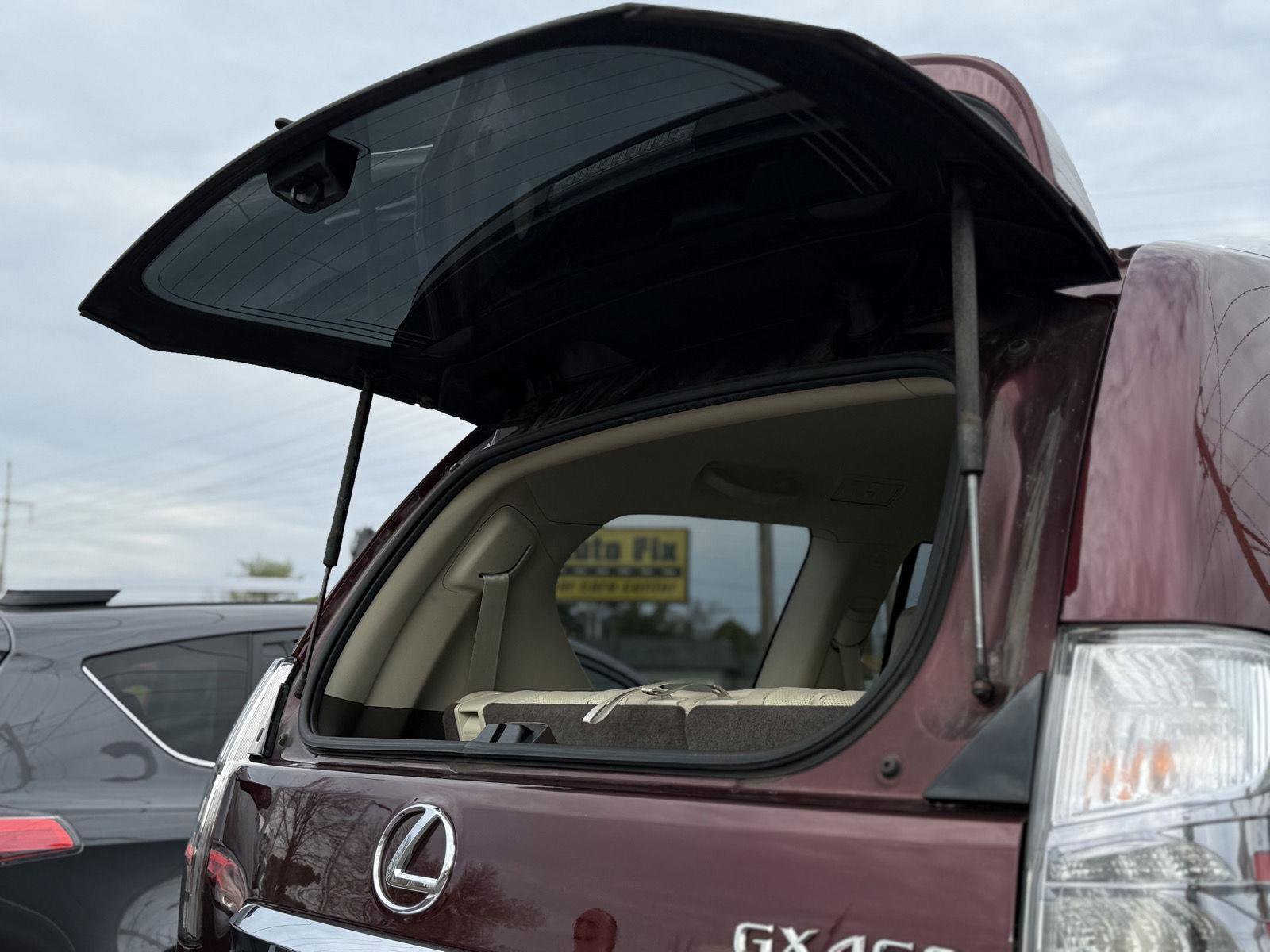 Used 2014 Lexus GX 460 w/ Premium Package AWD/4WD image 26
