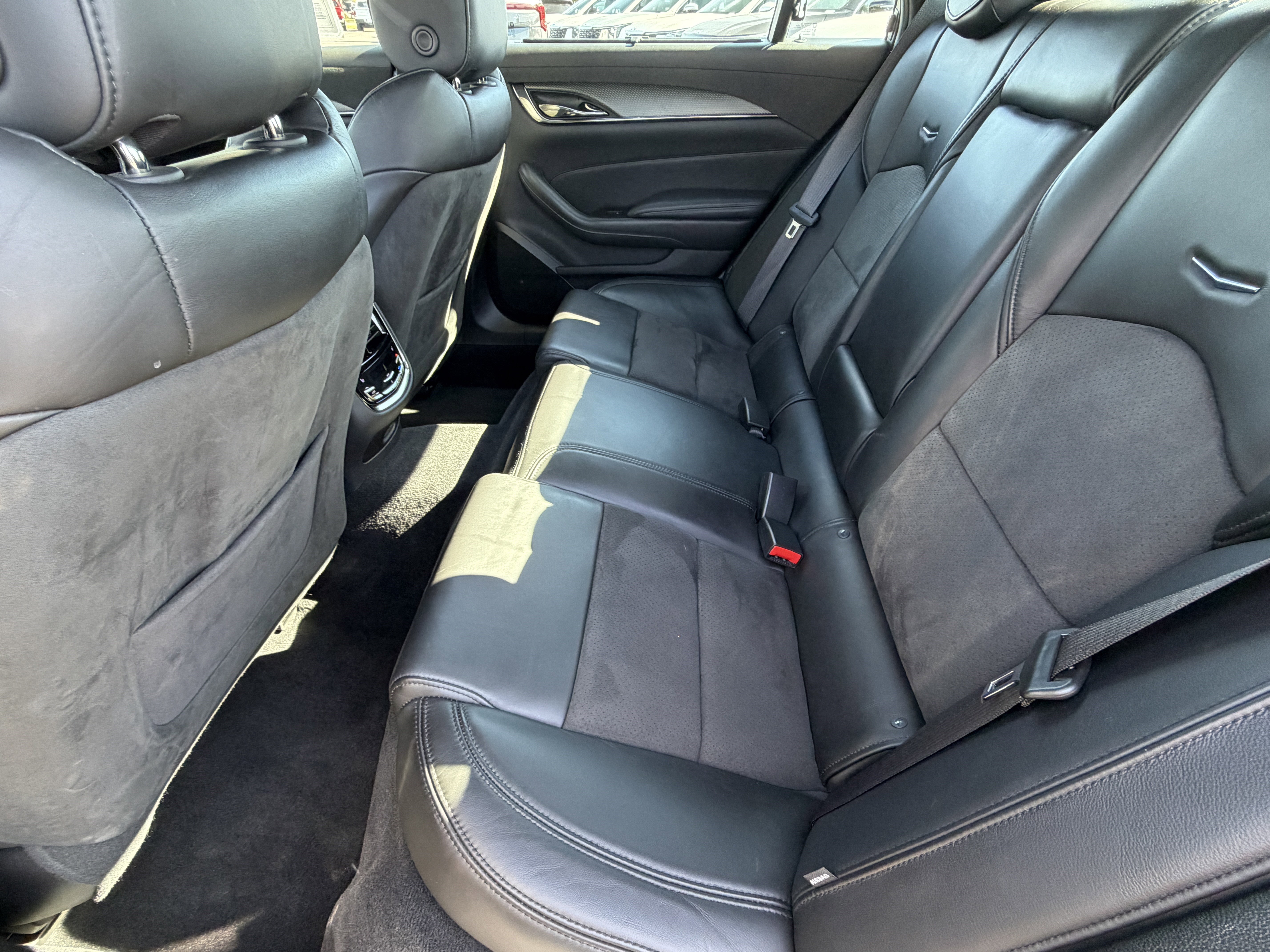 Used 2019 Cadillac CTS V w/ Luxury Package RWD image 28