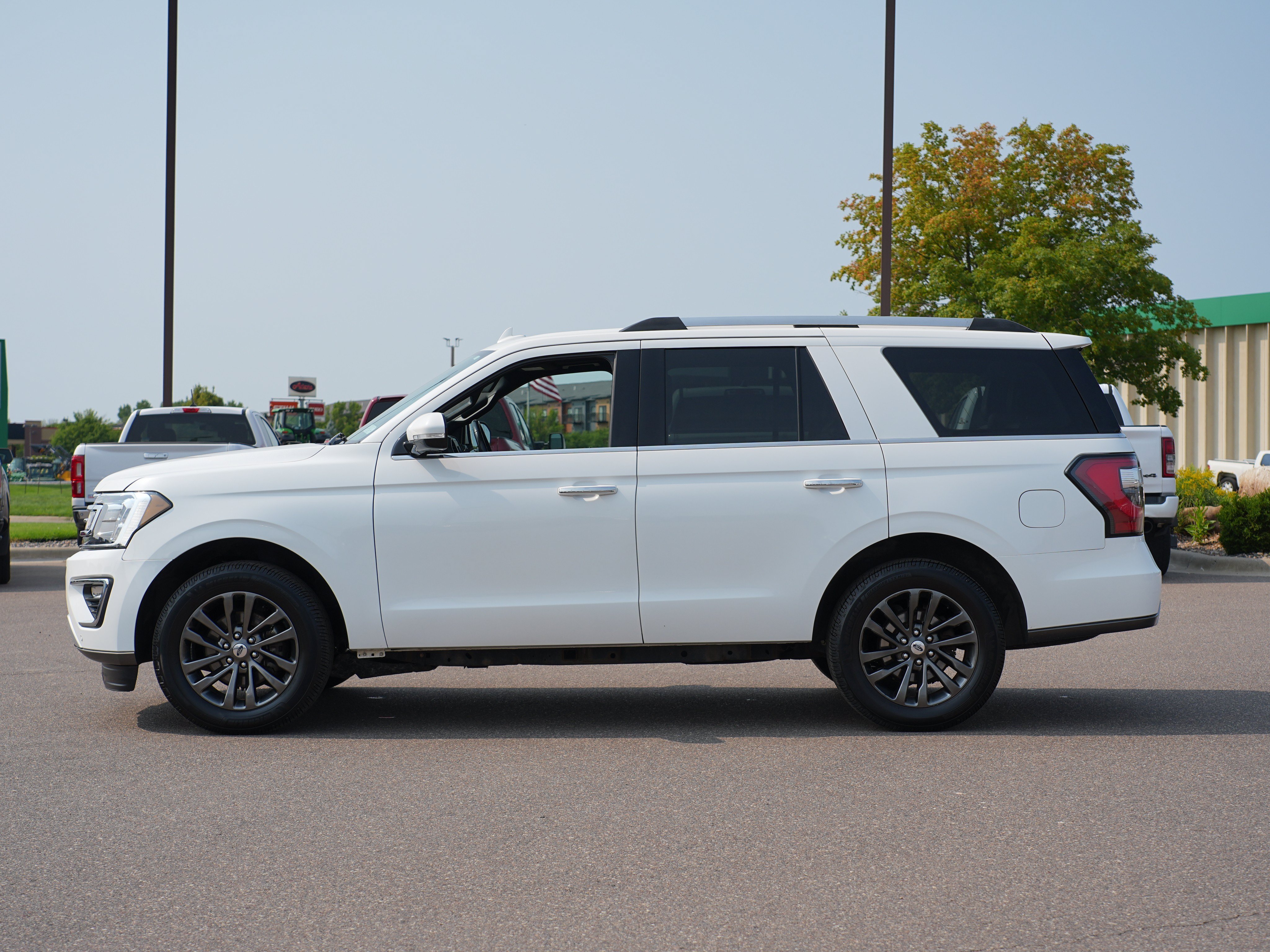 Used 2020 Ford Expedition Limited AWD/4WD image 6