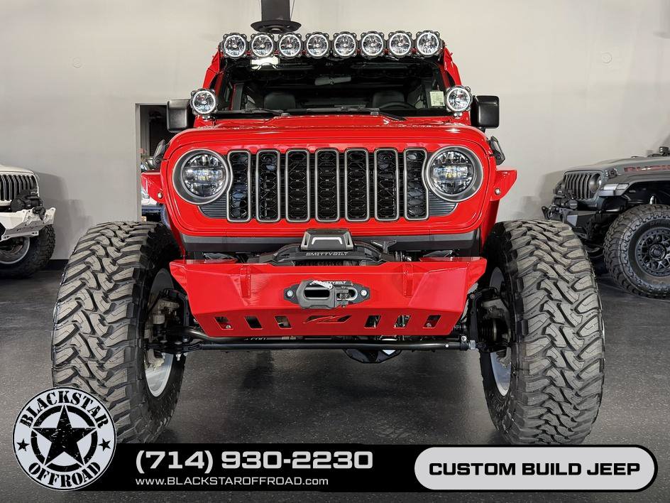Used 2025 Jeep Wrangler Unlimited Rubicon AWD/4WD image 3