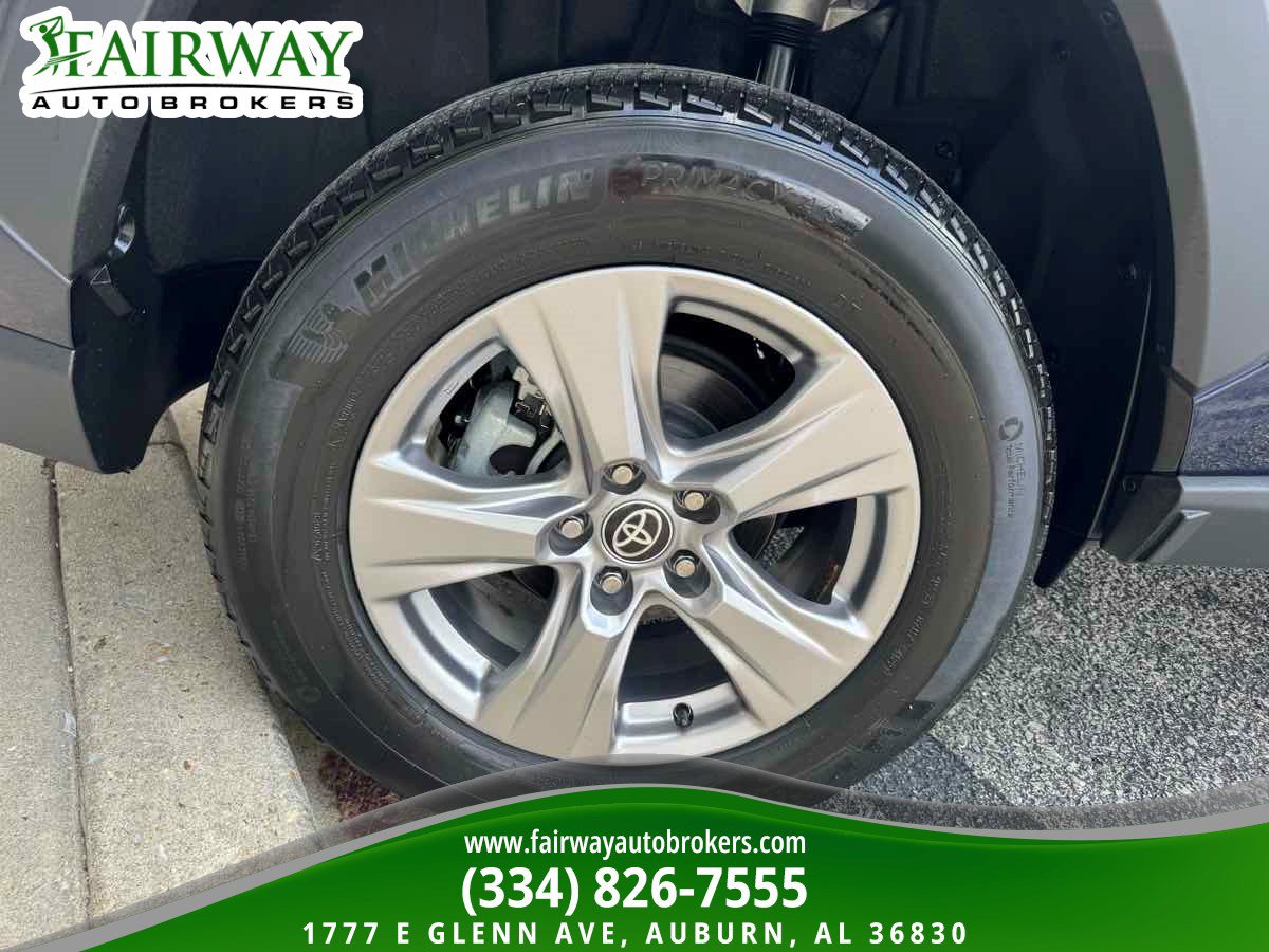 Used 2023 Toyota RAV4 XLE w/ Convenience Package FWD image 35