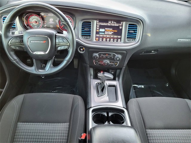 Used 2019 Dodge Charger SXT w/ Driver Confidence Group image 2