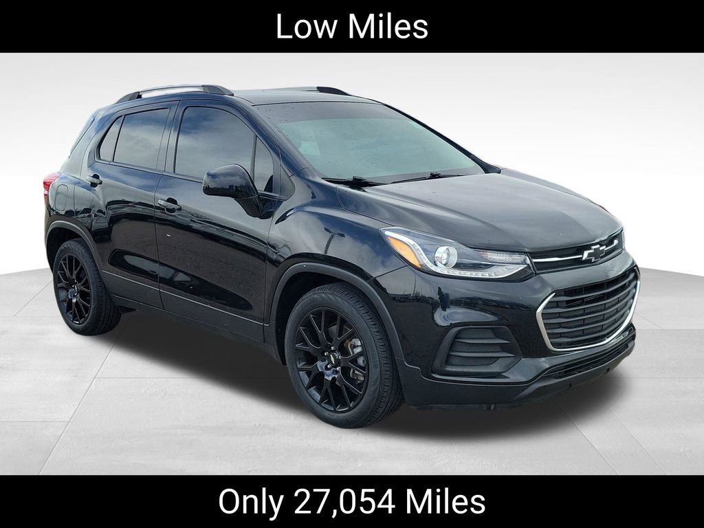 Certified 2020 Chevrolet Trax LT w/ Sun & Sound Package image 2