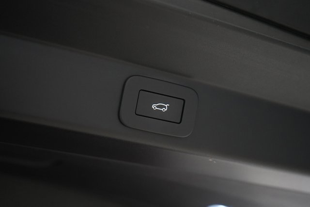 Used 2023 Land Rover Range Rover Sport SE image 18