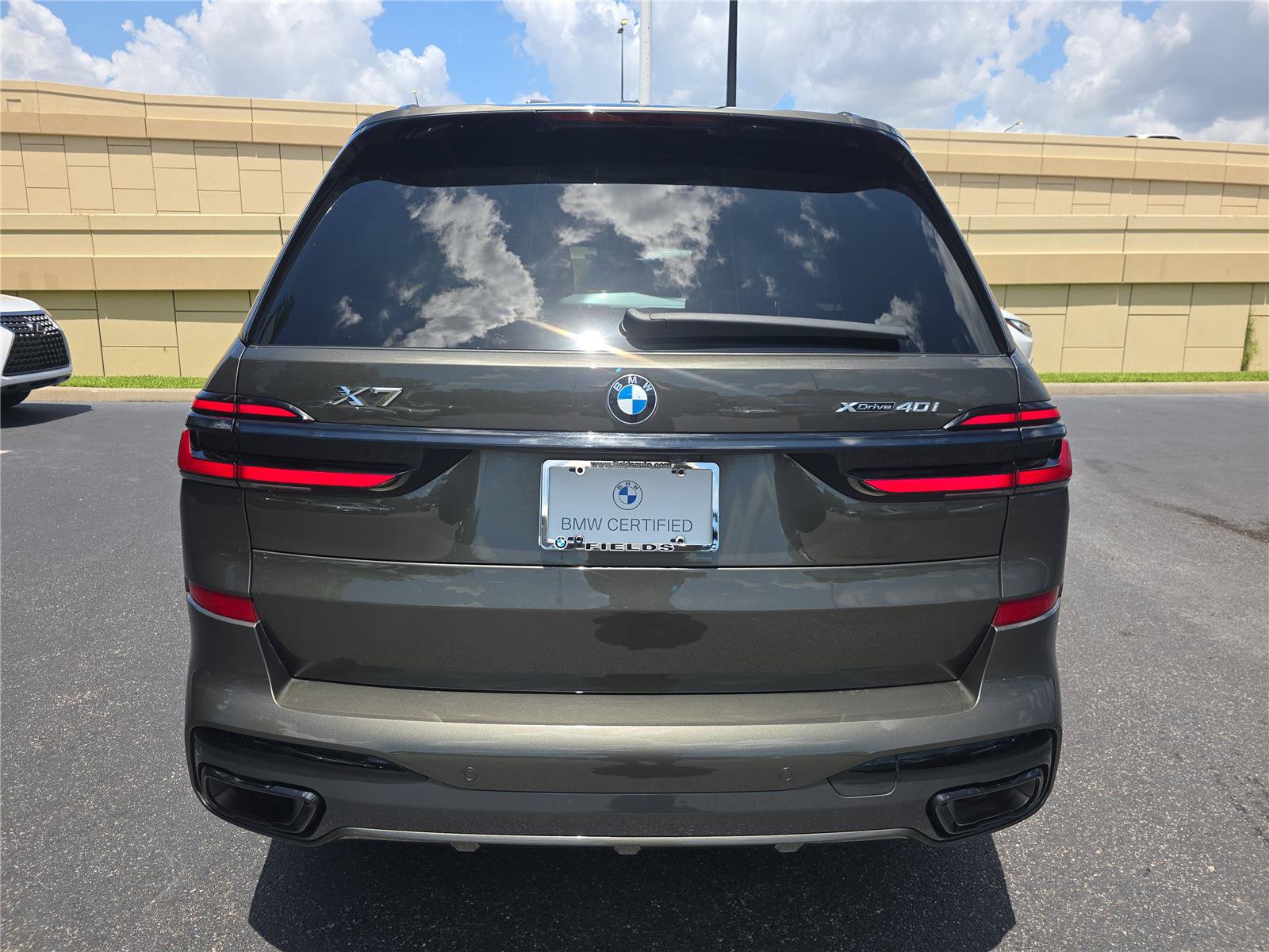 Certified 2024 BMW X7 xDrive40i w/ M Sport Package AWD/4WD image 4