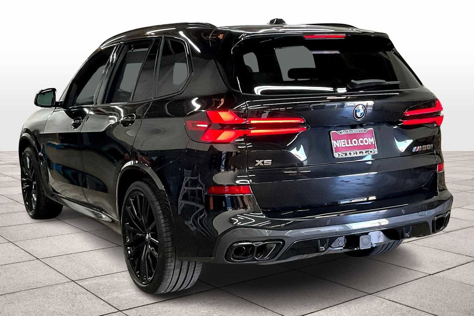 Used 2025 BMW X5 M60i w/ Executive Package image 15