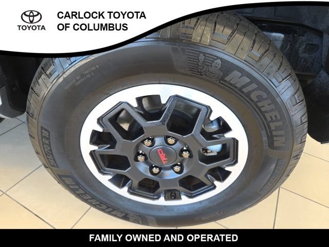 Used 2025 Toyota 4Runner TRD Off-Road AWD/4WD image 9