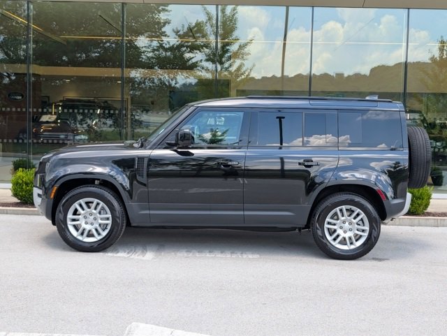 New 2025 Land Rover Defender 110 S image 2