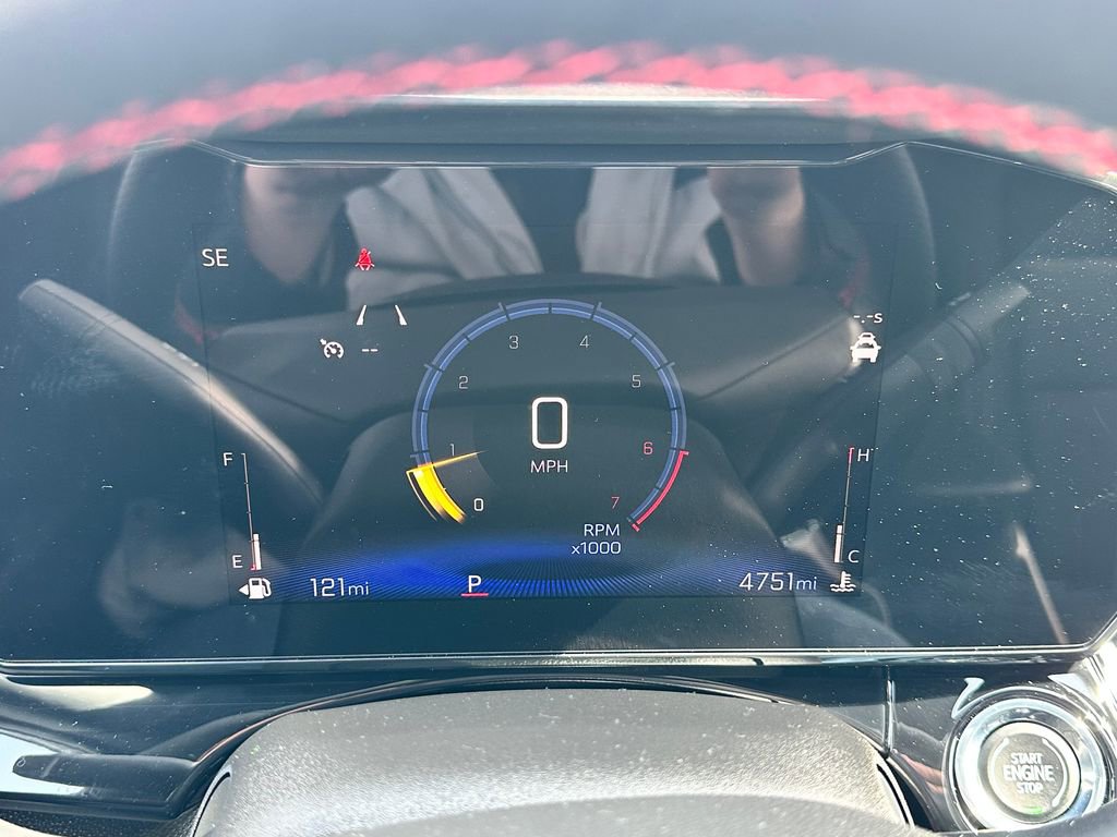 Used 2025 Chevrolet Trax RS w/ Sunroof Package image 9