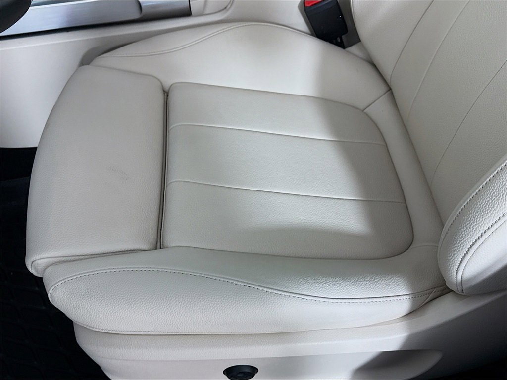 Used 2025 Mercedes-Benz GLB 250 4MATIC image 18