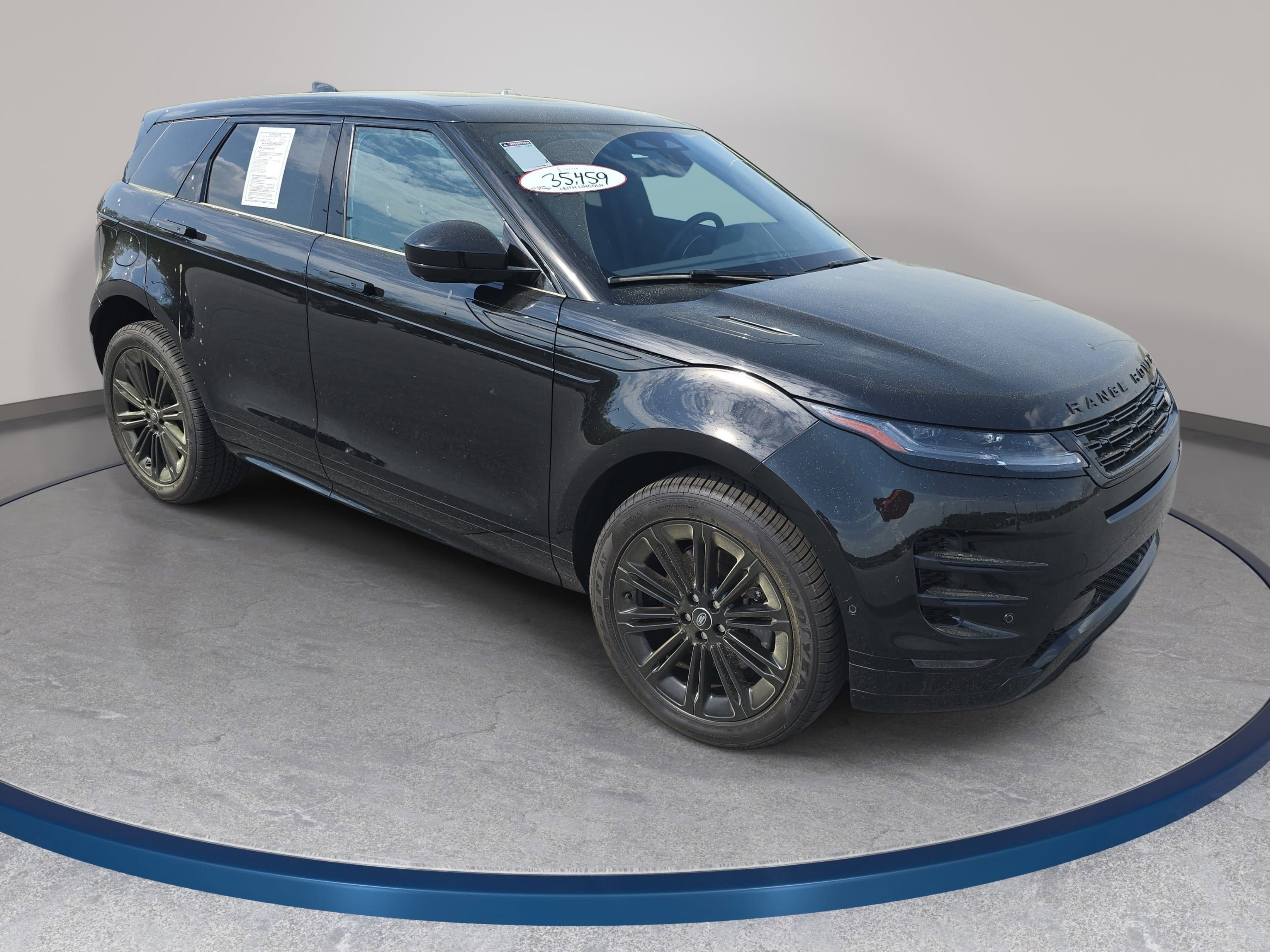 Used 2024 Land Rover Range Rover Evoque Dynamic SE image 3
