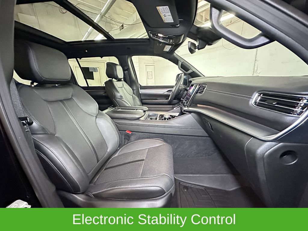 Certified 2024 Jeep Wagoneer Series II w/ Convenience Group I image 8