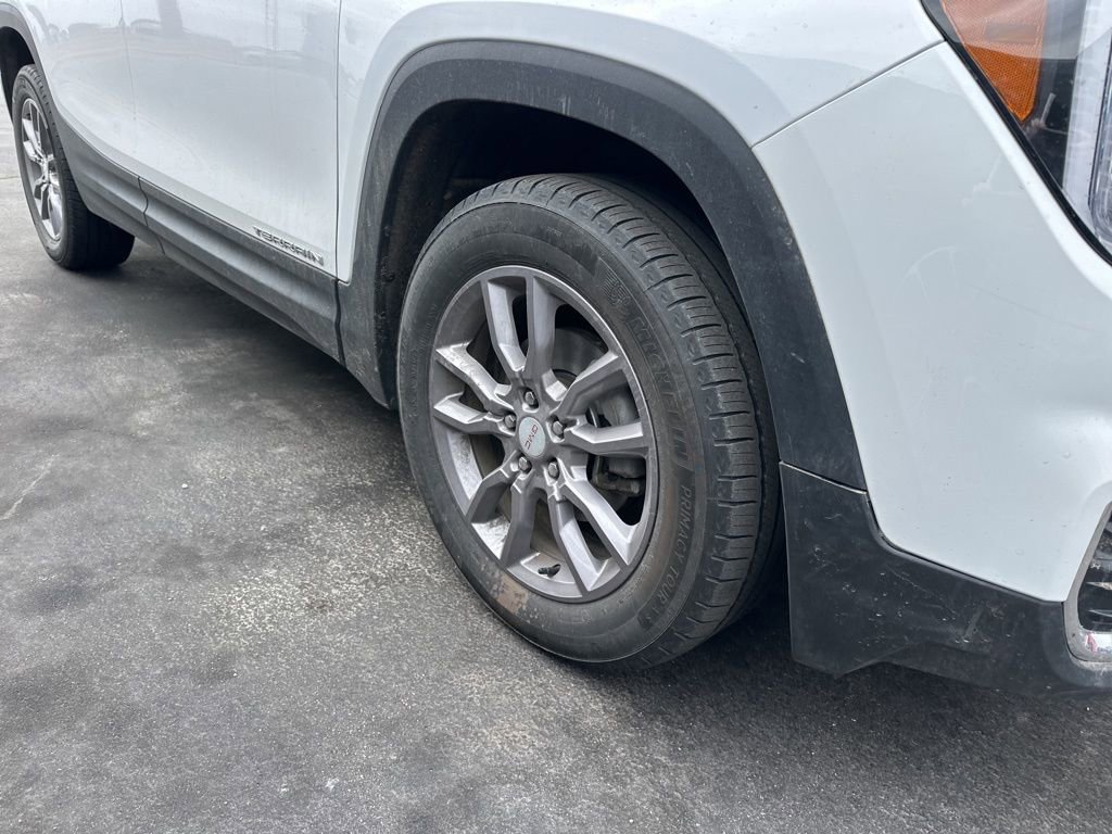 Used 2024 GMC Terrain SLT image 4