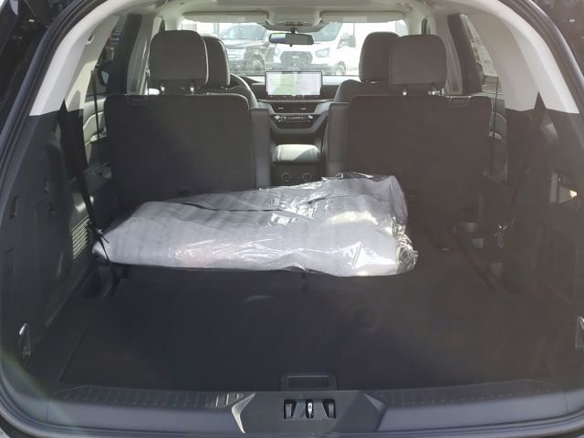 New 2026 Ford Explorer Active w/ Active Comfort Package image 8