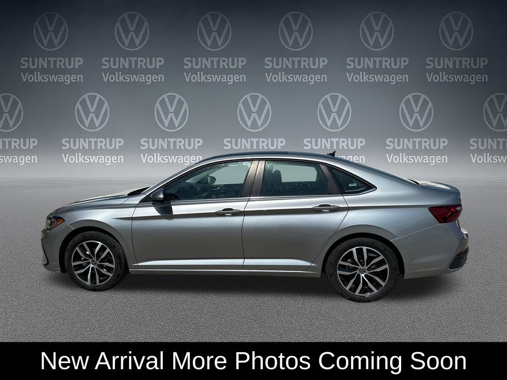 Used 2025 Volkswagen Jetta SE FWD video 2