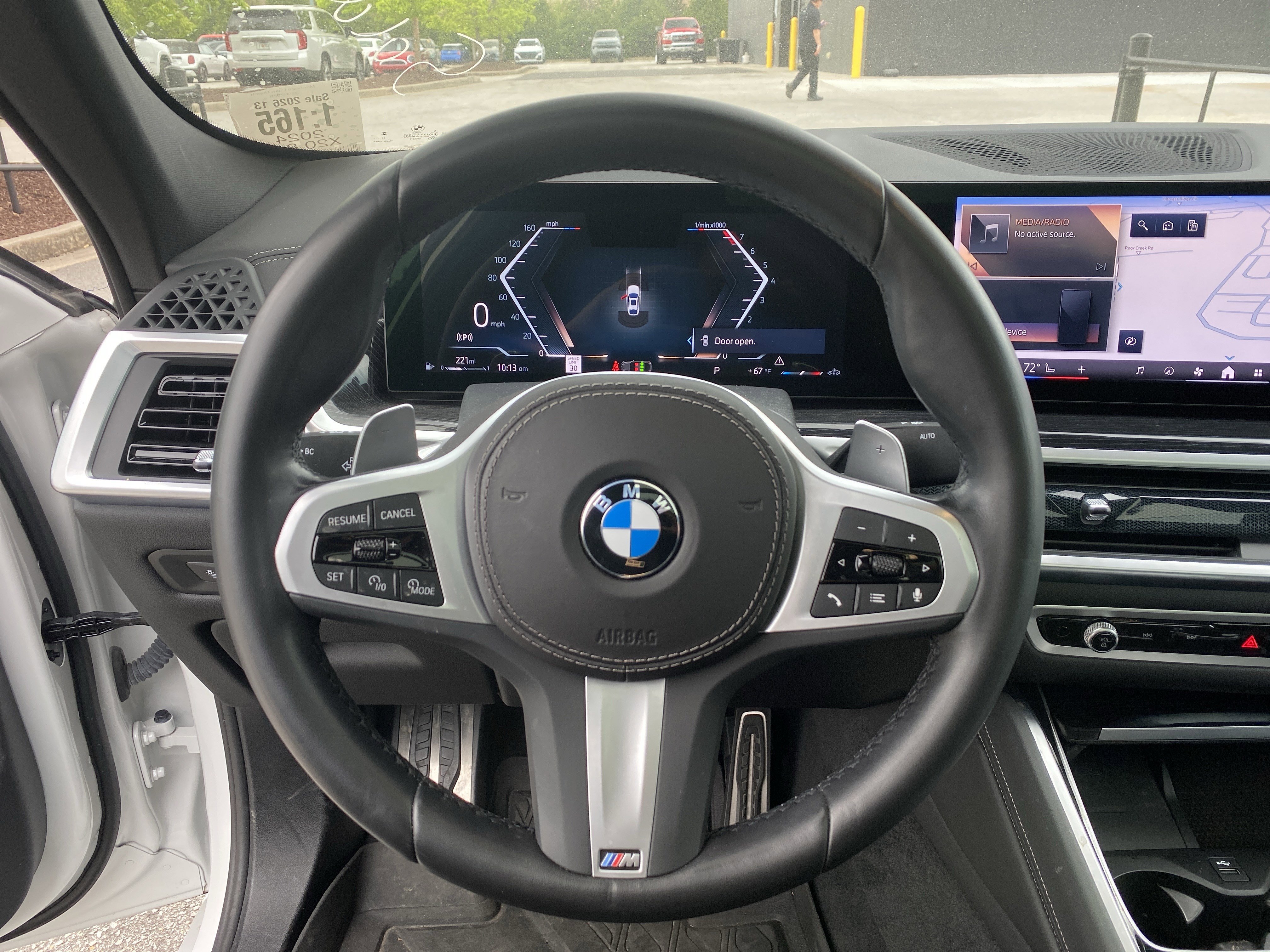 Used 2024 BMW X6 xDrive40i w/ Parking Assistance Package image 10