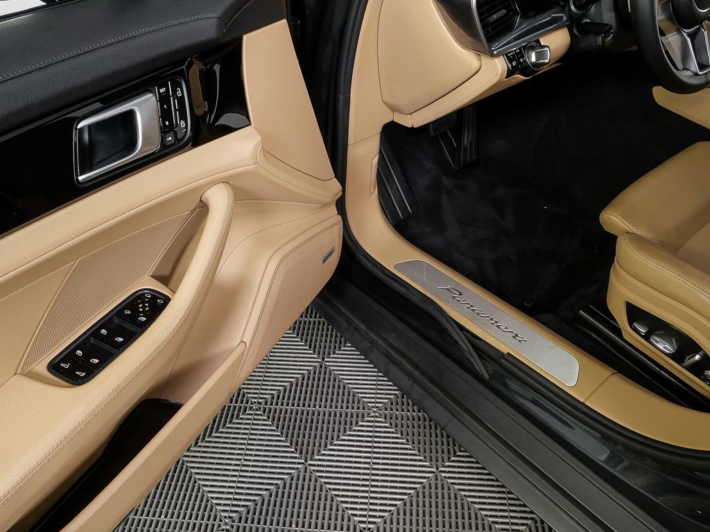Certified 2019 Porsche Panamera 4 AWD/4WD image 8