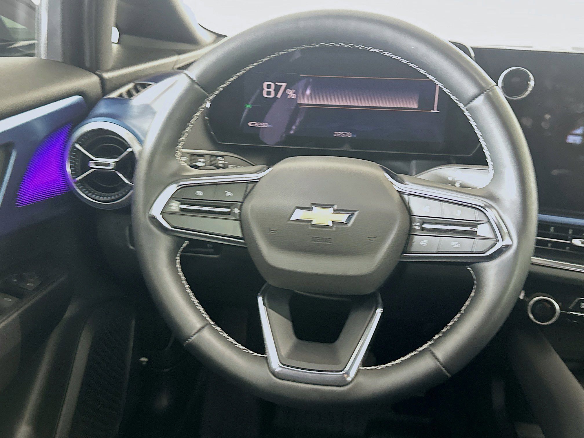 Used 2024 Chevrolet Equinox EV LT FWD image 18