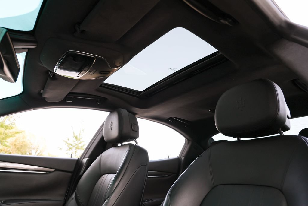 Used 2015 Maserati Ghibli RWD image 20