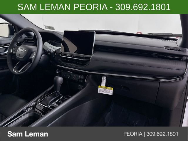 New 2026 Jeep Compass Latitude image 24