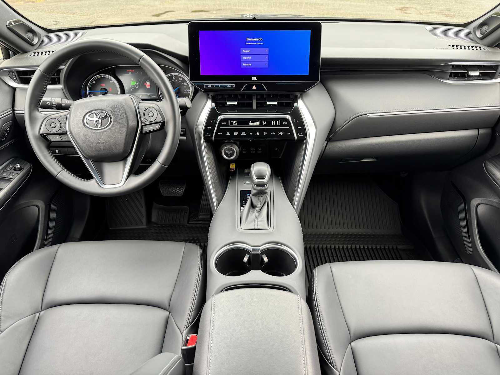 Certified 2024 Toyota Venza XLE AWD/4WD image 18