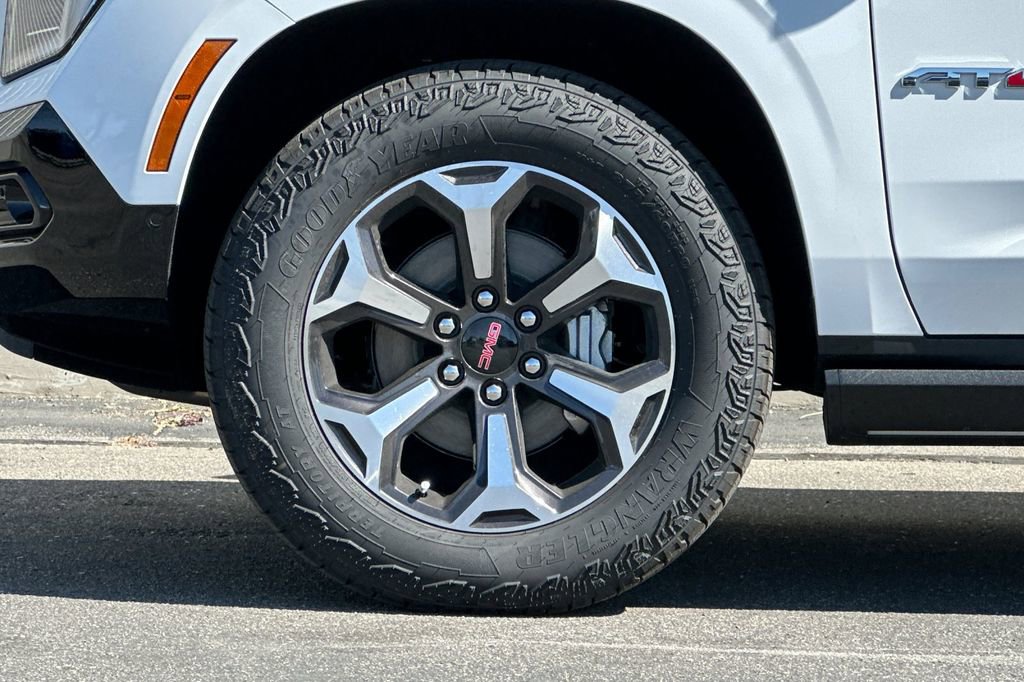 New 2026 GMC Yukon XL AT4 Ultimate AWD/4WD image 29