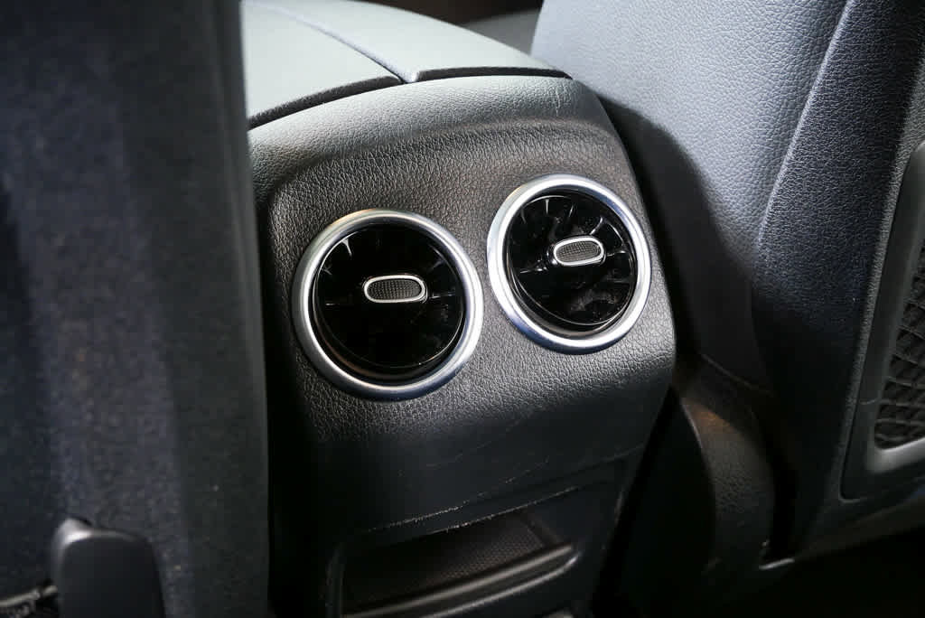 Used 2022 Mercedes-Benz GLB 250 image 17
