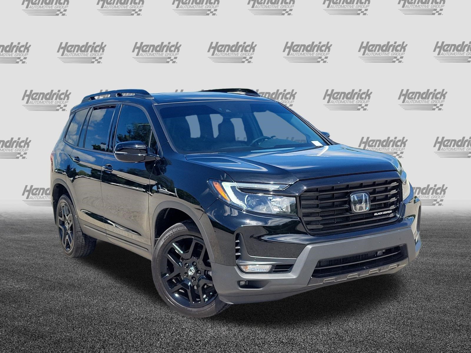Used 2025 Honda Passport Black Edition image 2