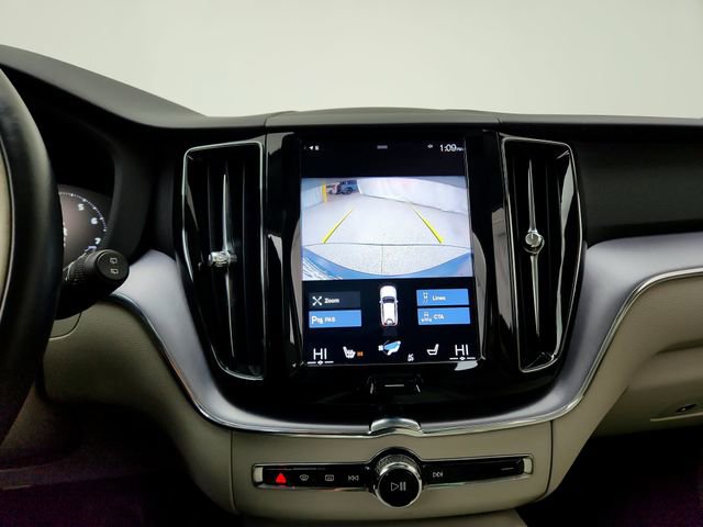 Used 2020 Volvo XC60 T6 Momentum w/ Protection Package image 23
