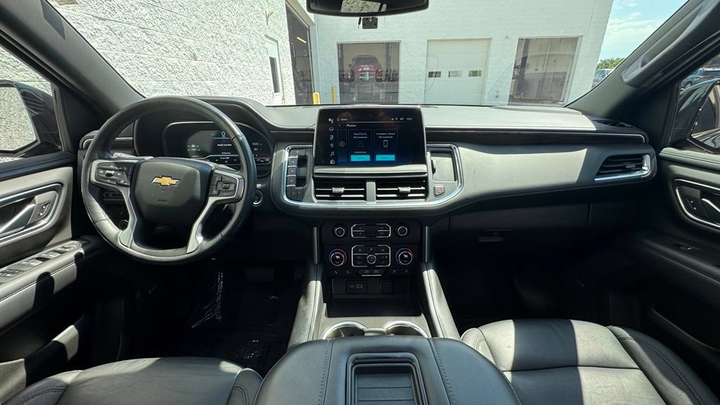 Used 2022 Chevrolet Tahoe LT w/ Luxury Package AWD/4WD image 17