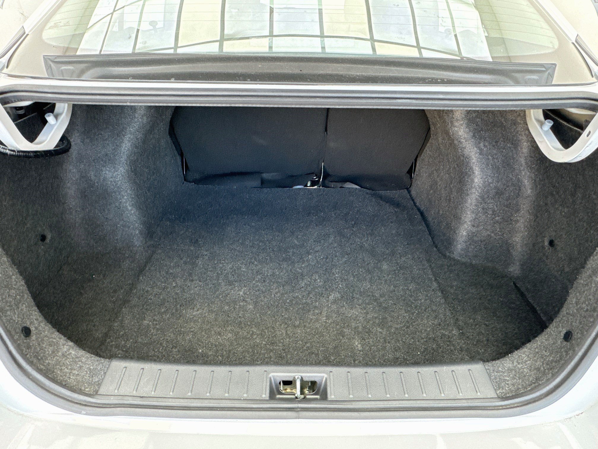 Used 2021 Nissan Versa S FWD image 16